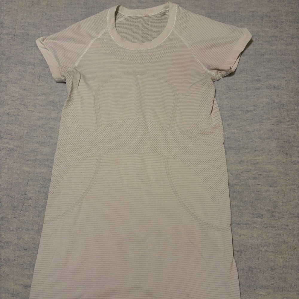 Lululemon Swiftly Tech Short Sleeve